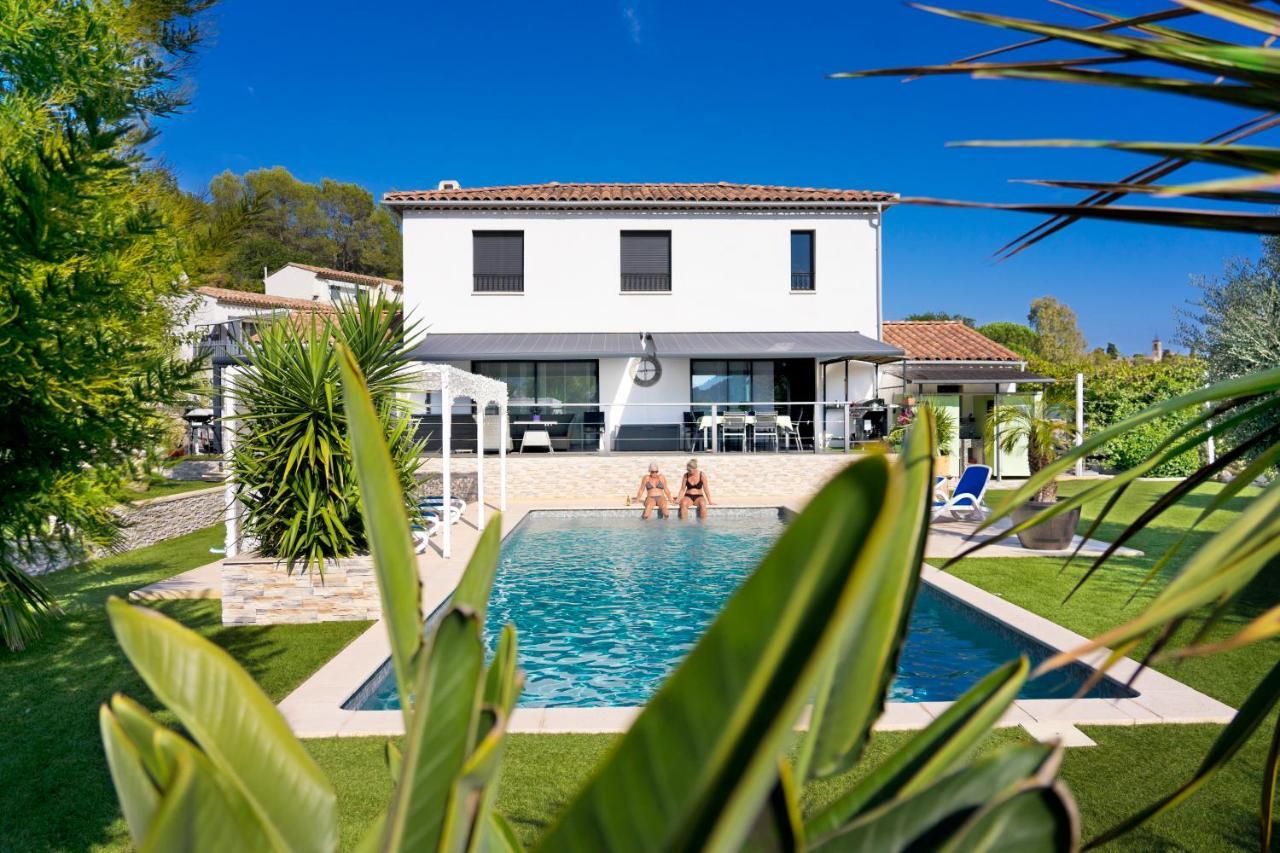 Villa Quietude Bagnols-en-Forêt Exteriér fotografie