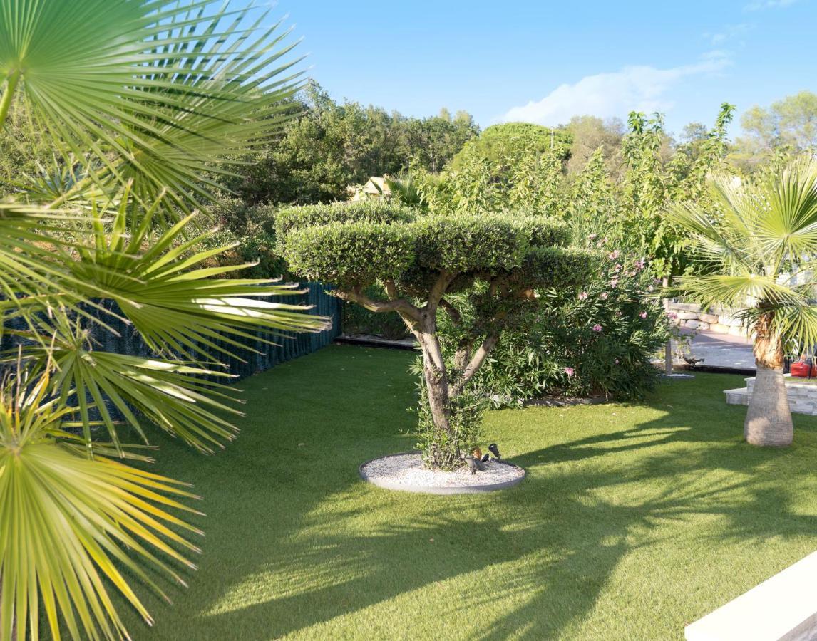 Villa Quietude Bagnols-en-Forêt Exteriér fotografie
